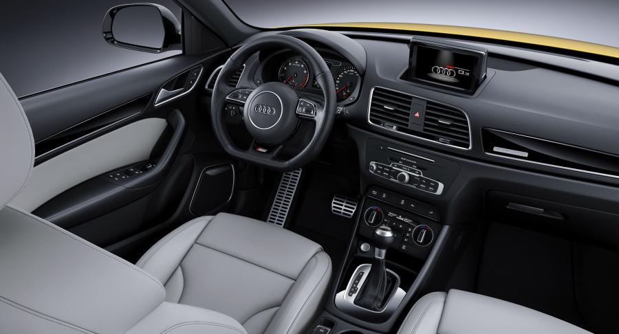 Интерьер Audi Q3 2.0 TFSI Quattro S-Line Competition (8U) 2016 года  (WW) (фото 18 из 20)